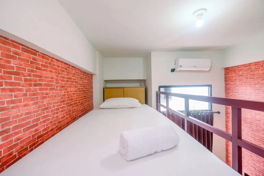 Депок: Cozy and Simple Studio at Dave Apartment