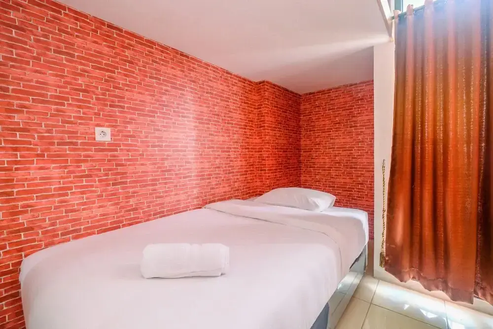 Депок: Cozy and Simple Studio at Dave Apartment