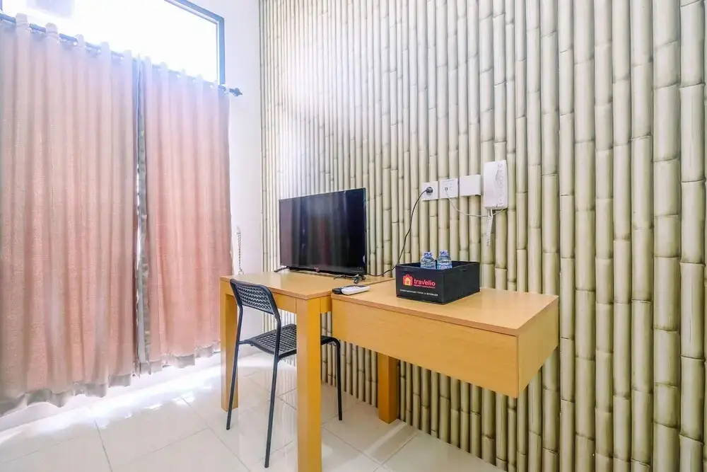 Депок: Relaxing and Simple Studio at Dave Apartment