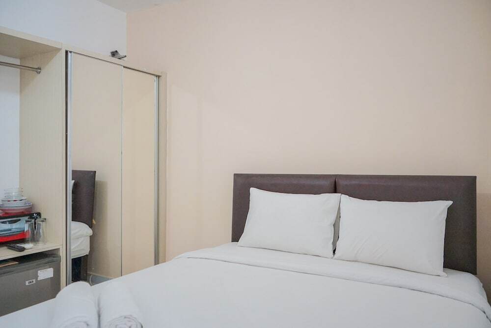 Тангеранг: Comfy and Stylish Studio Apartment at Aeropolis Residence 2