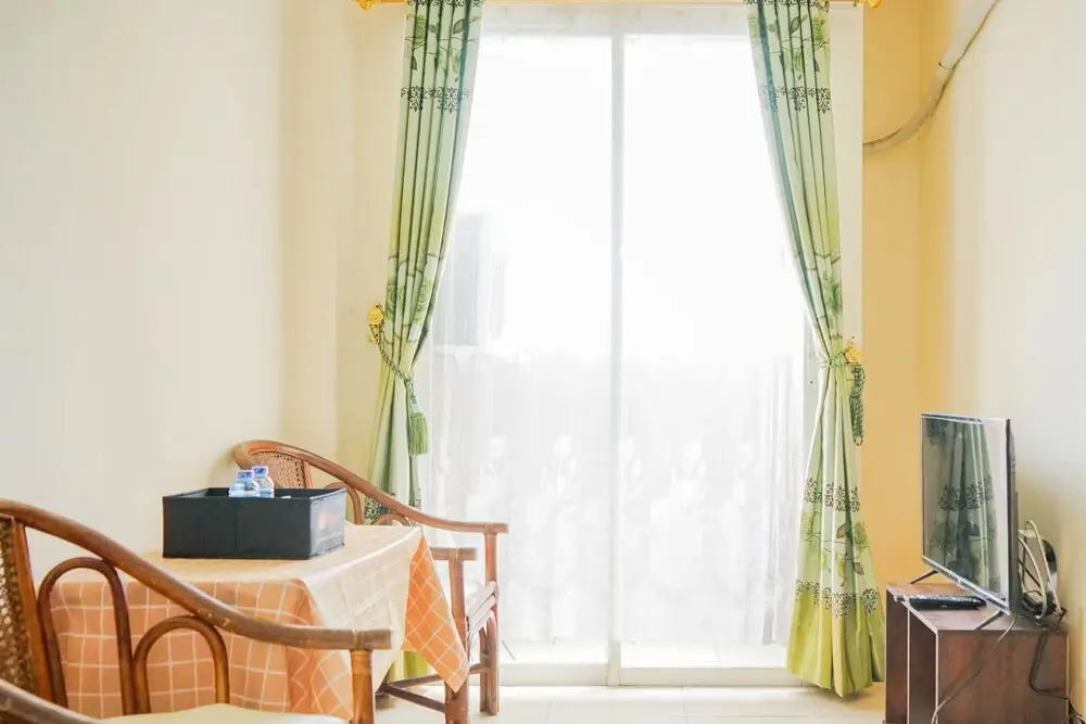 Тангеранг: Homey and Simple 2BR at The Medina Apartment