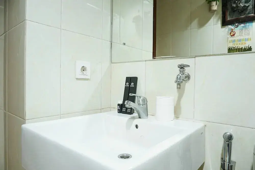 Джакарта: Luxurious and Elegant 3BR Vittoria Apartment