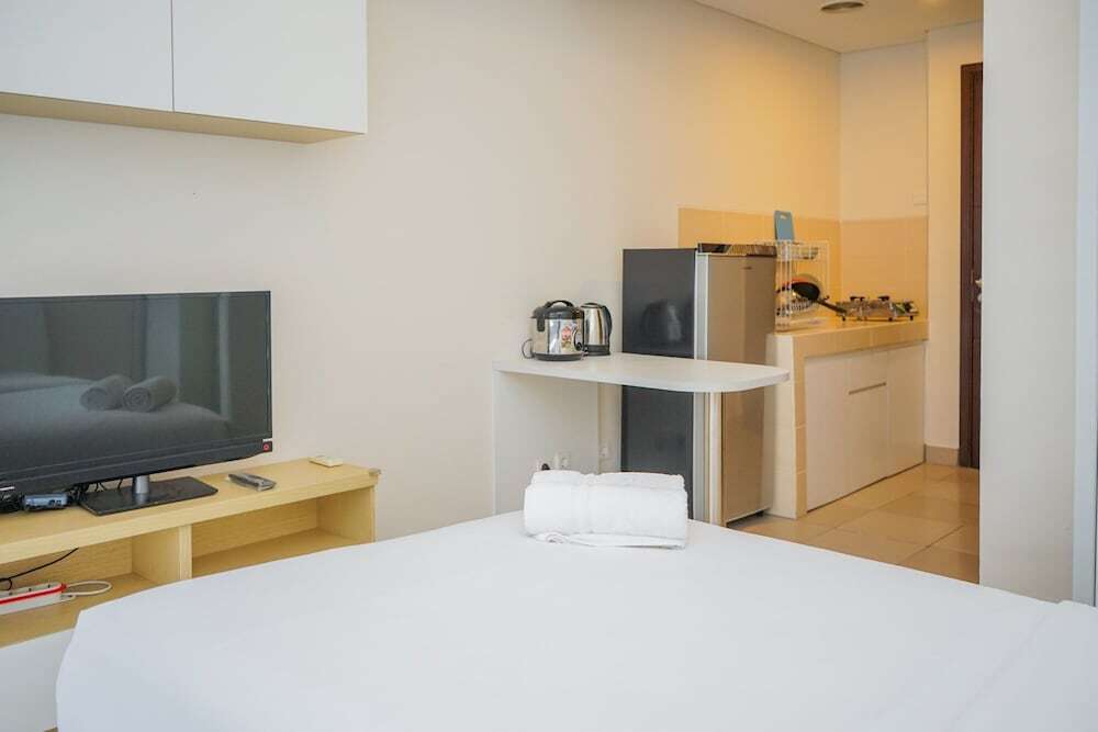 Legok: Simply Furnished and Cozy Living Studio @ Saveria Apartment