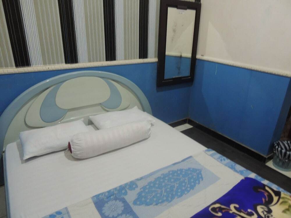 Диэнь Кулон: Casablanca Family Syariah