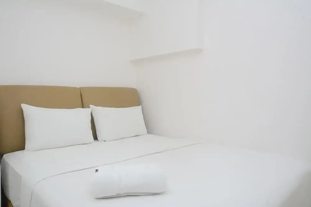 Джакарта: Minimalist and Stylish 1BR Bassura City Apartment