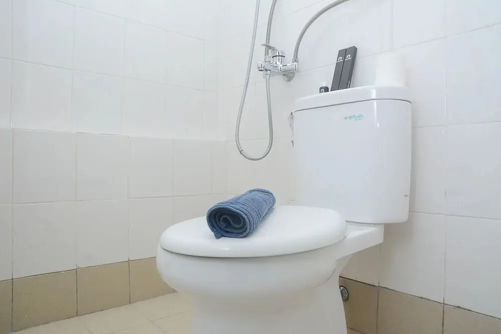 Джакарта: Minimalist and Stylish 1BR Bassura City Apartment
