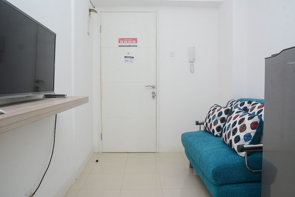 Джакарта: Minimalist and Stylish 1BR Bassura City Apartment