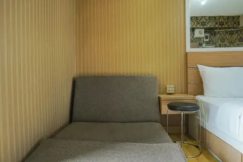 Good Deal Bassura City Studio Apartment near Shopping Mall — фото 1