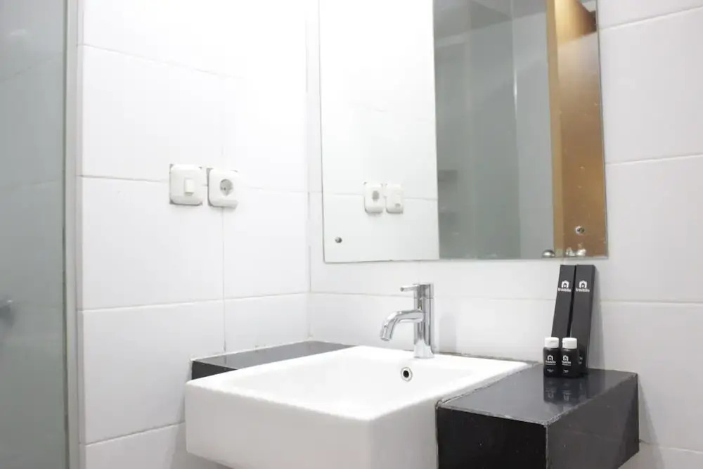 Бандунг: Zestful Studio Room at Beverly Dago Apartment