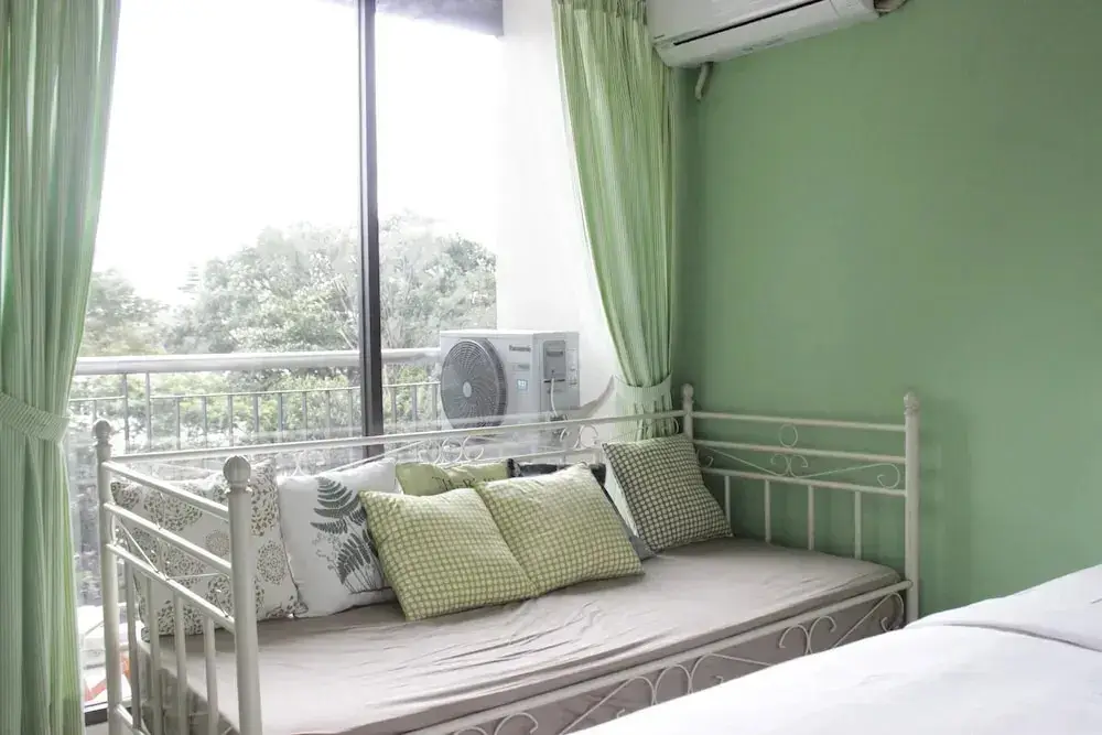 Stylish & Comfortable Studio at Beverly Dago Apartment — фото 1