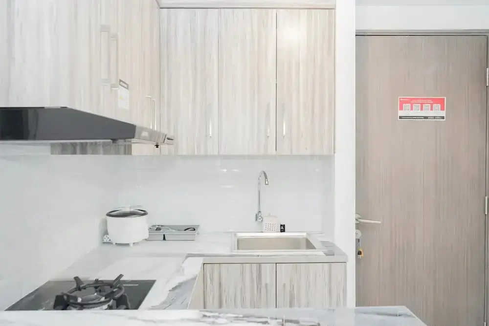 Южный Тангеранг: Best Price 2BR at Emerald Bintaro Apartment