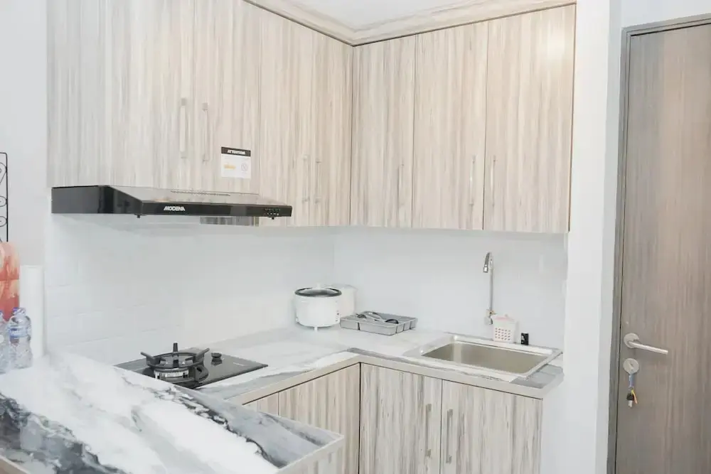 Южный Тангеранг: Best Price 2BR at Emerald Bintaro Apartment