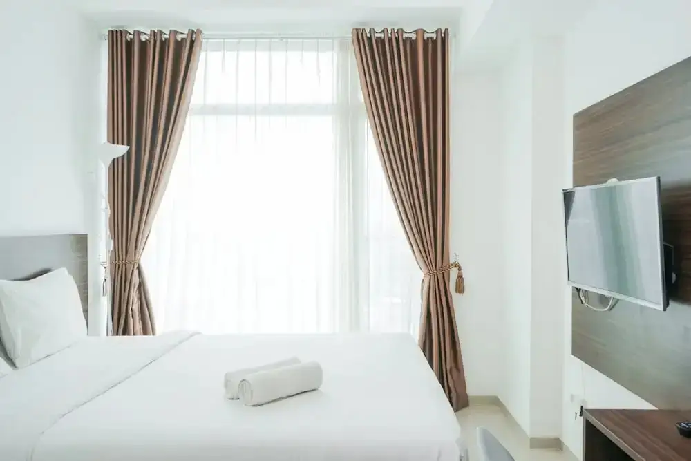Тангеранг: Modern Studio Apartment at Tree Park Cikokol
