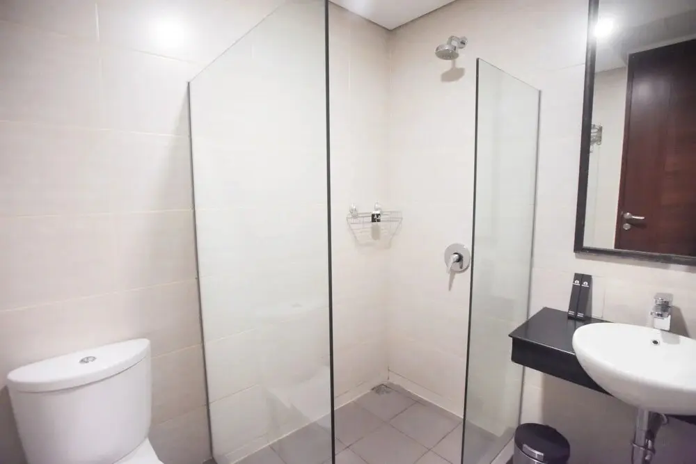 Сурабая: Premium 2BR Apartment near Marvell City Mall at The Linden