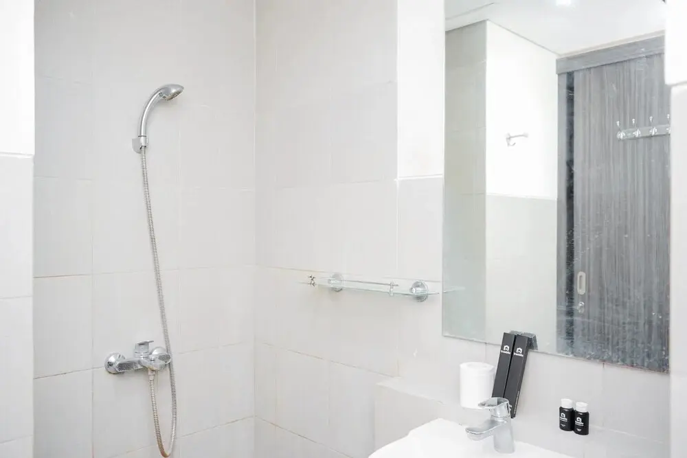 Южный Тангеранг: Modern Classic Studio Room Bintaro Icon Apartment