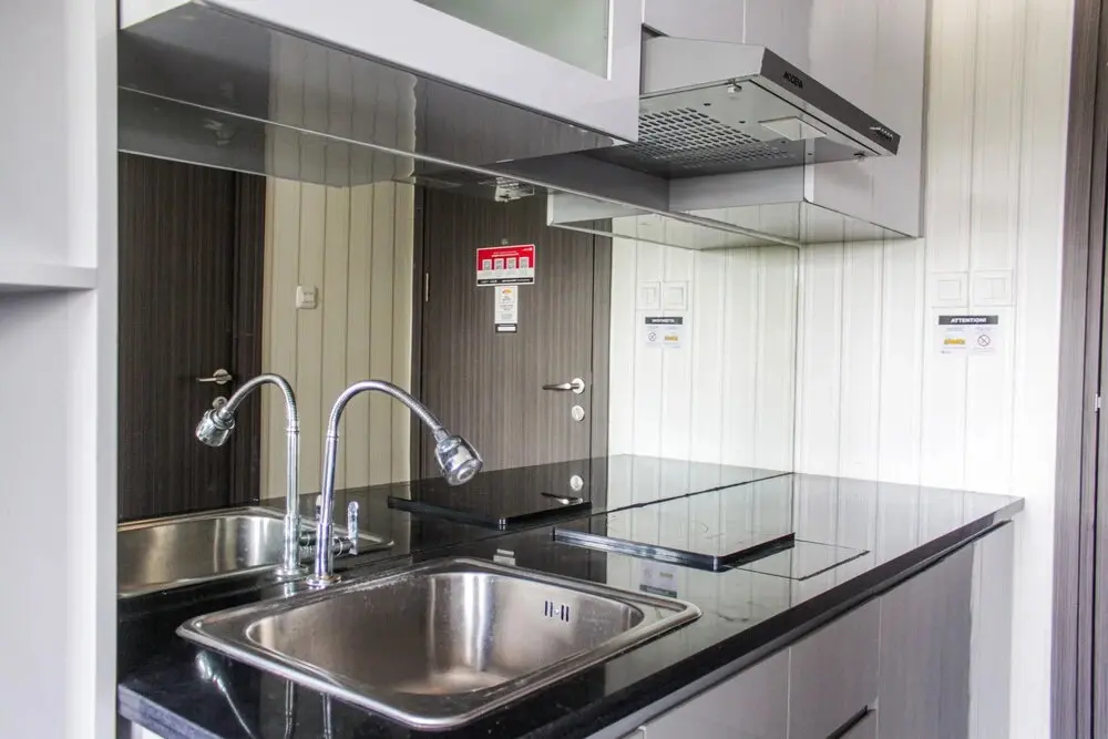 Южный Тангеранг: Minimalist and Cozy Studio Bintaro Icon Apartment