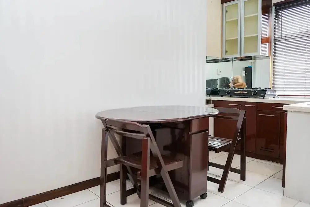 Тангеранг: Fully Furnished 2BR Great Western Apartment near Shopping Mall