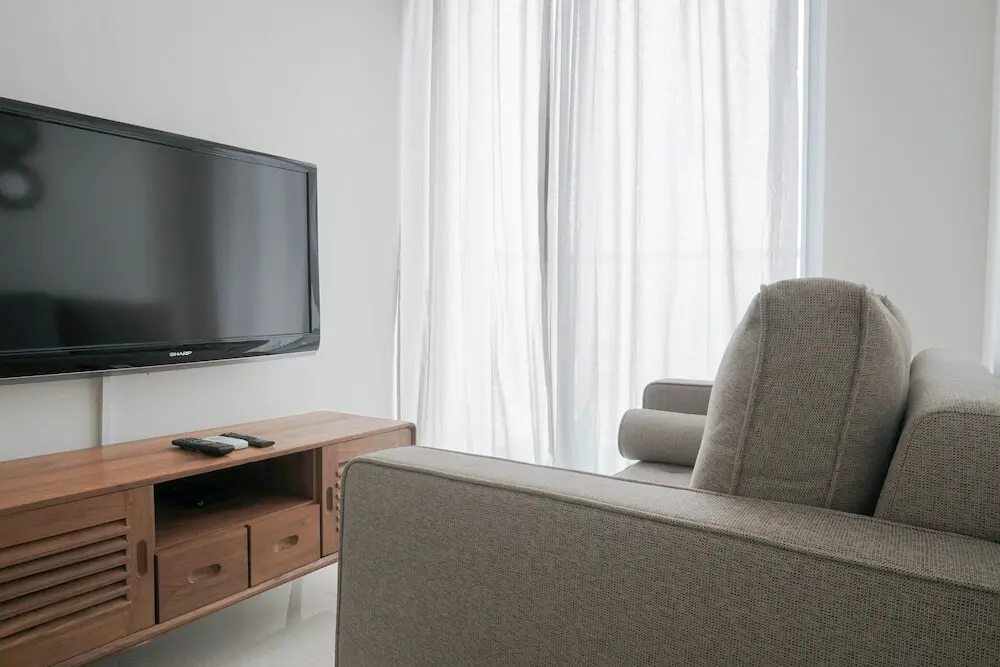 Джакарта: Comfort and Simply 1BR at Sedayu City Suites Apartment