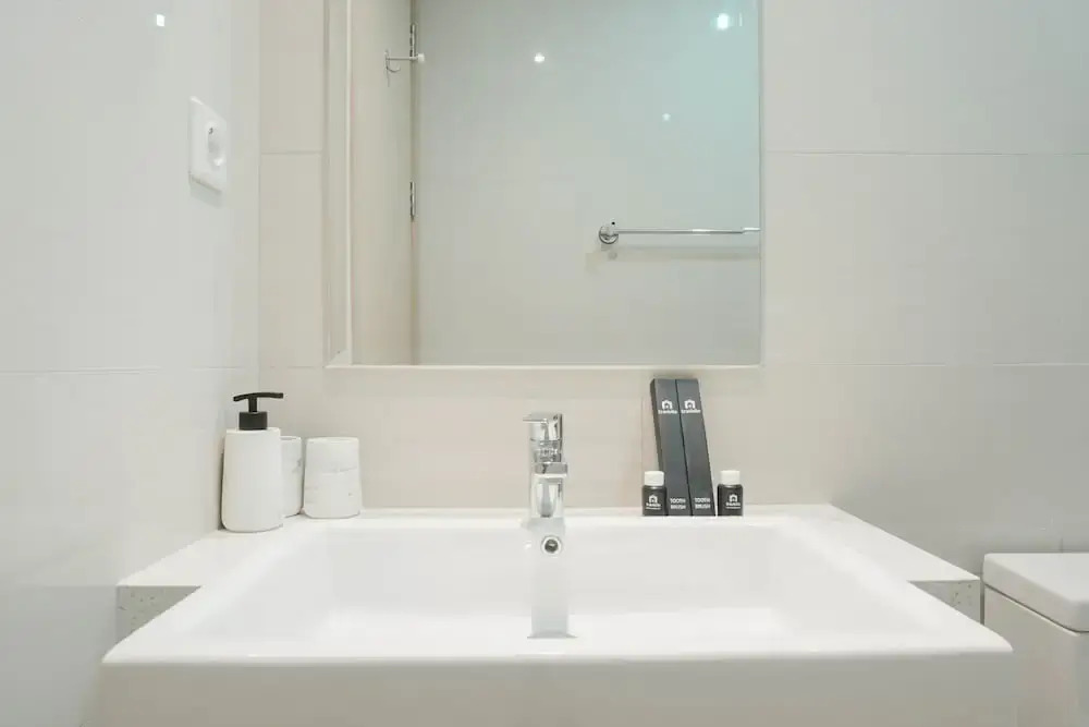 Джакарта: Comfort and Simply 1BR at Sedayu City Suites Apartment