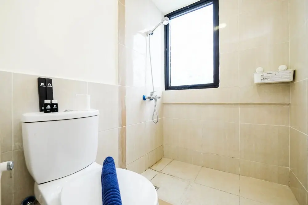 Сибату: Brand New and Compact 2BR at Meikarta Apartment