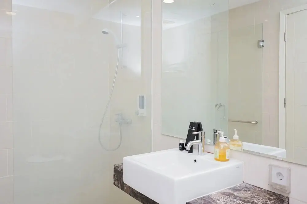 Джакарта: Best Modern and Homey 2BR Apartment at Casa Grande Residence
