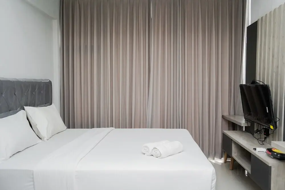 Legok: Fully Furnished With Comfortable Design Studio Majestic Point Serpong Apartment