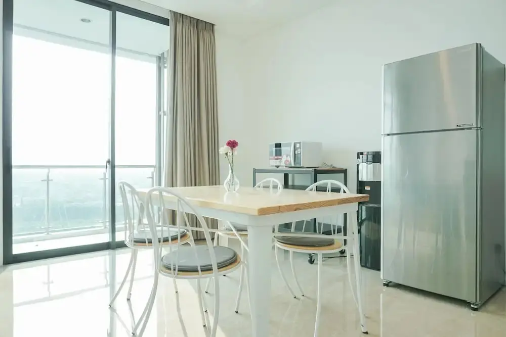 Джакарта: Stylish 1BR Apartment at Veranda Residence @ Puri