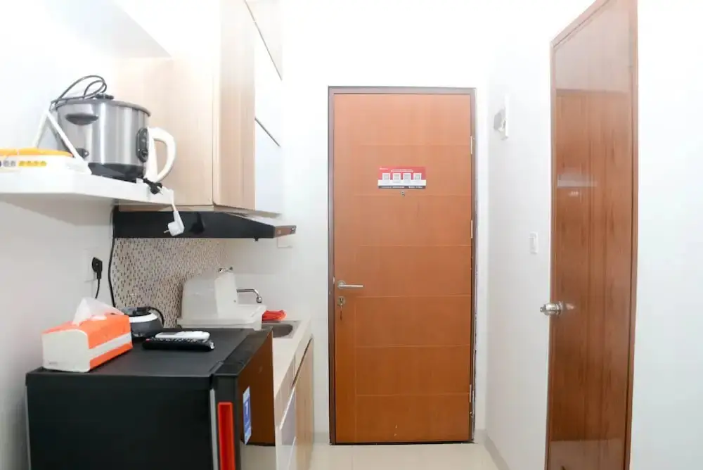 Депок: Comfortable Studio at Dave Apartment