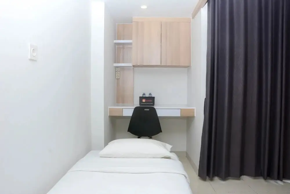 Депок: Comfortable Studio at Dave Apartment