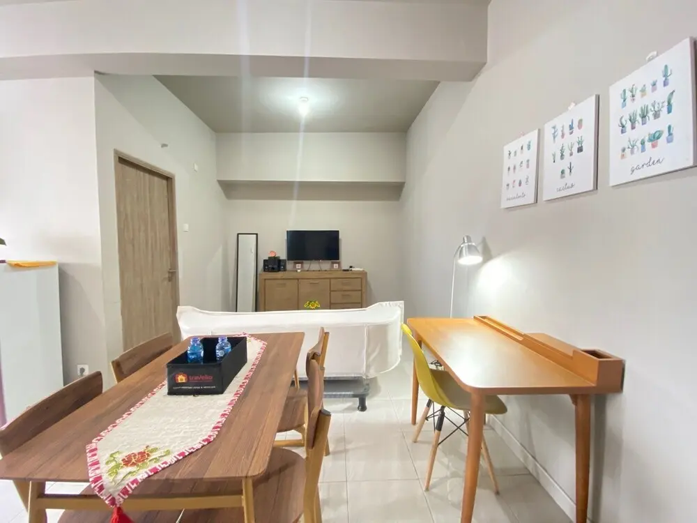 Бандунг: Cozy 2BR Apartment at Newton Residence