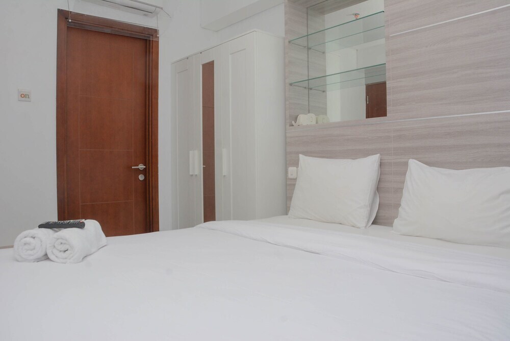 Джакарта: Spacious and Modern 2BR Apartment at Springhill Terrace Residence