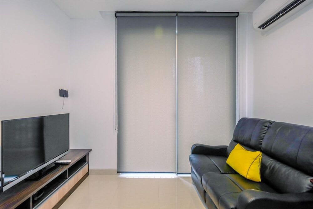 Джакарта: Comfortable 1BR at The Newton Ciputra World 2 Apartment