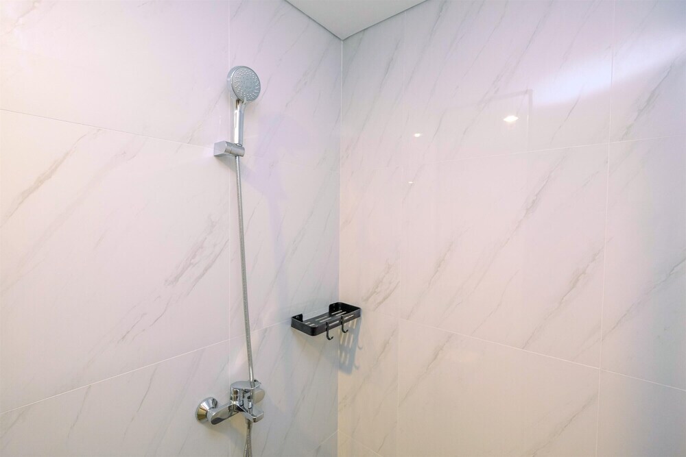 Джакарта: Comfortable 1BR at The Newton Ciputra World 2 Apartment