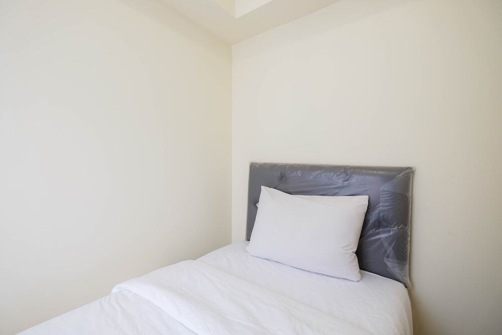 Сибату: Brand New and Simple 2BR at Meikarta Apartment