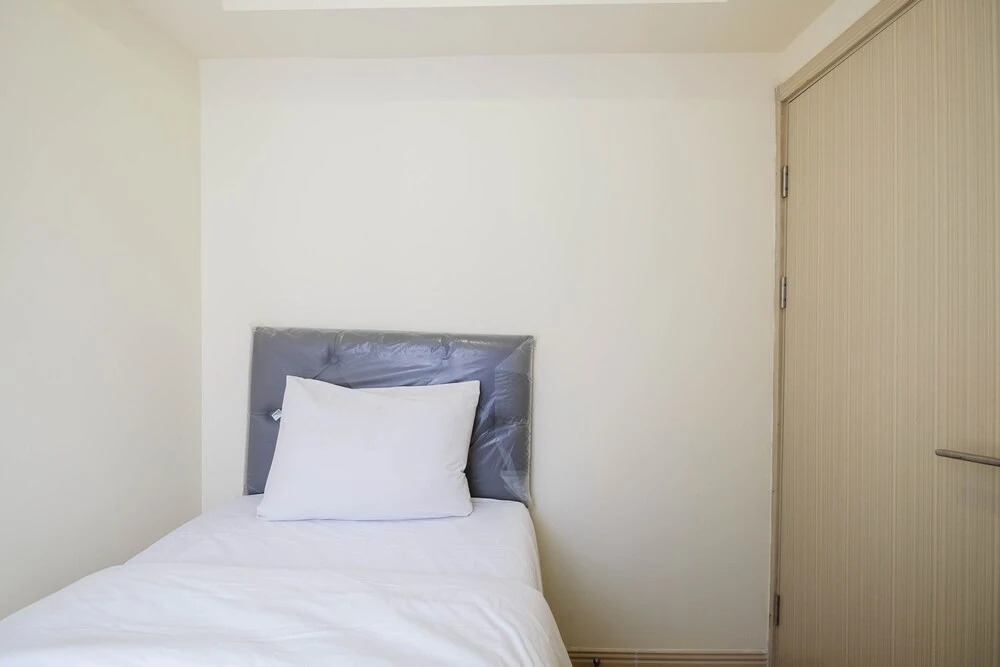 Сибату: Brand New and Simple 2BR at Meikarta Apartment