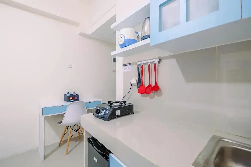 Богор: Cozy and Simply Studio at Bogorienze near The Jungle Apartment