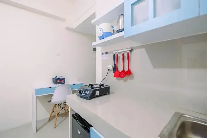Богор: Cozy and Simply Studio at Bogorienze near The Jungle Apartment