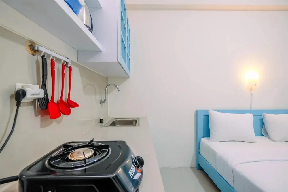 Богор: Cozy and Simply Studio at Bogorienze near The Jungle Apartment