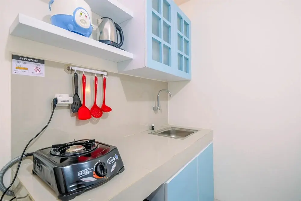 Богор: Cozy and Simply Studio at Bogorienze near The Jungle Apartment