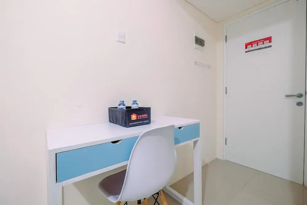 Богор: Cozy and Simply Studio at Bogorienze near The Jungle Apartment