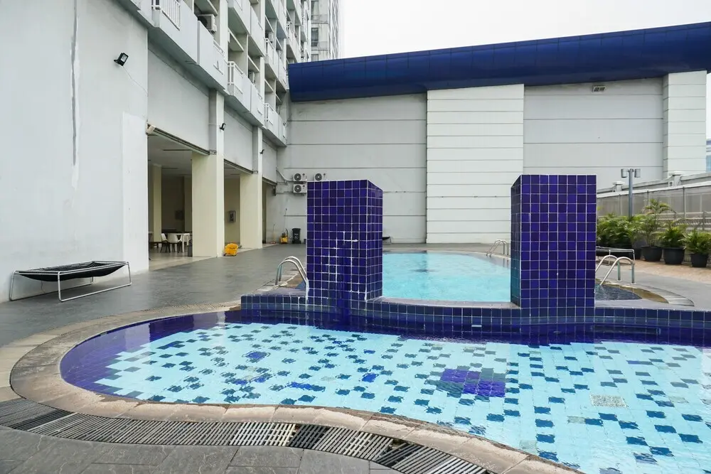 Джакарта: Comfy Studio at Grand Kartini Apartment