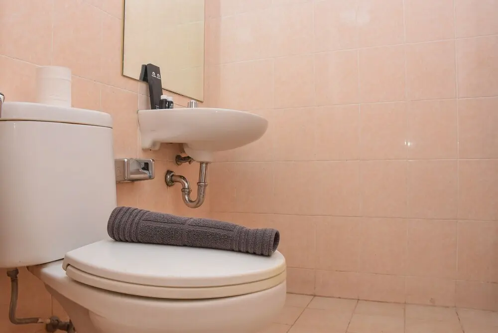 Джакарта: Comfy Studio at Grand Kartini Apartment