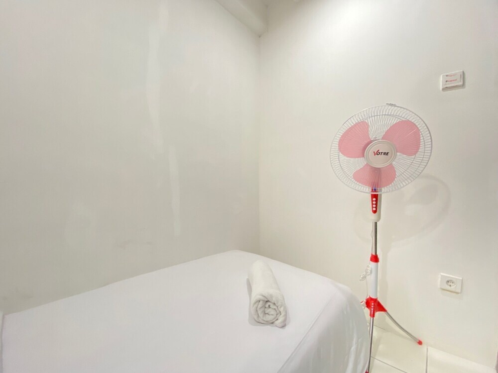 Бандунг: Chaste 2BR Apartment at Grand Asia Afrika Residence