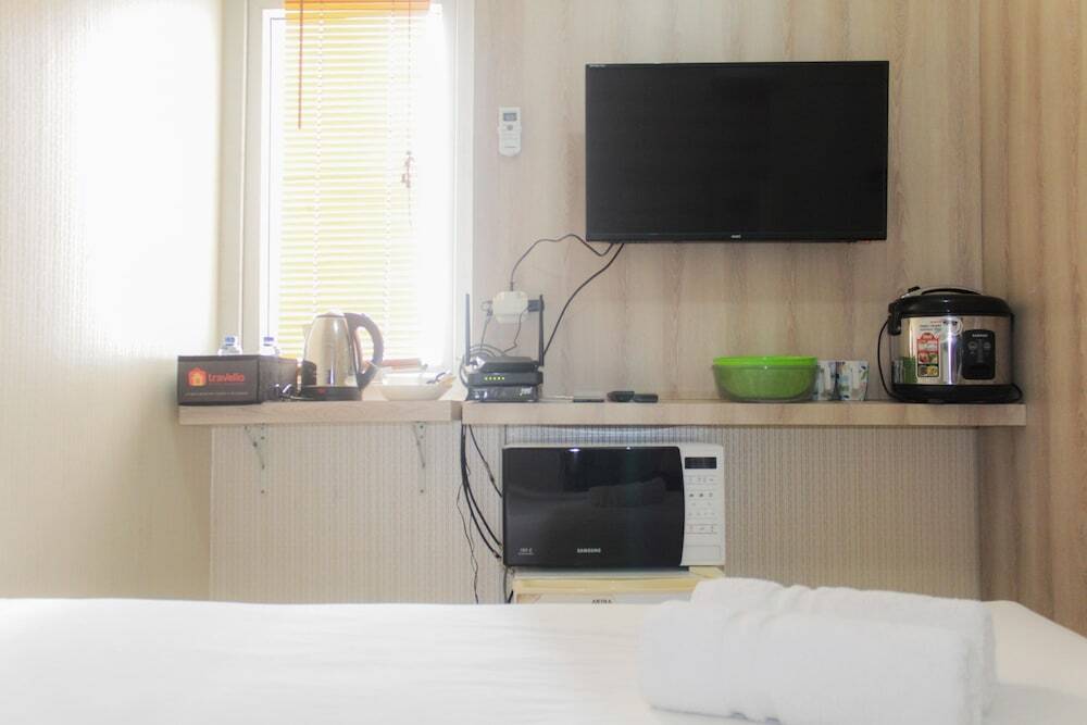 Тангеранг: Comfortable Design Studio Apartment (No Kitchen) Aeropolis Residence