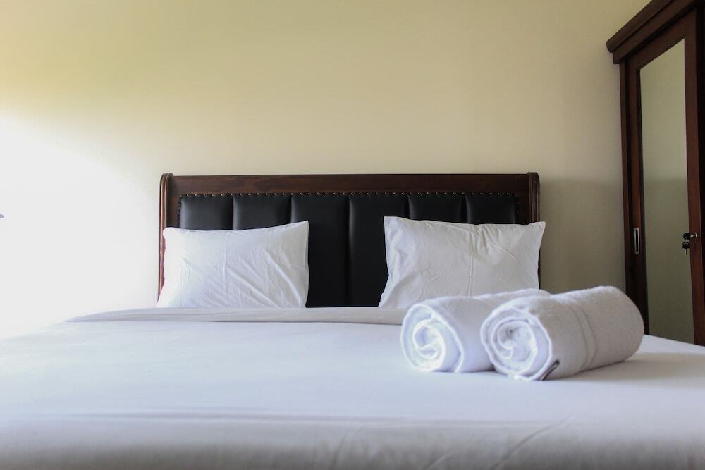 Legok: Comfy Stay Studio Apartment At B Residence