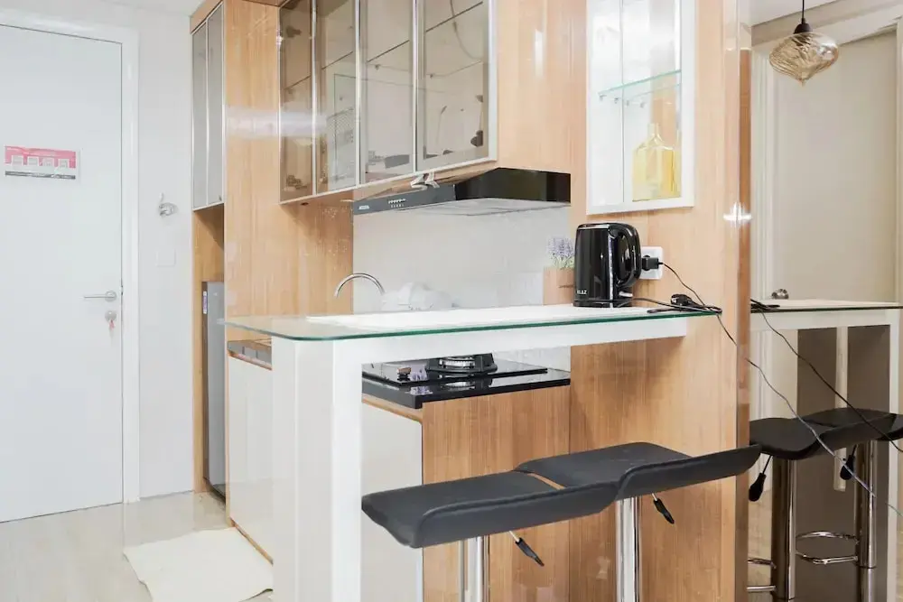 Южный Тангеранг: Comfy and Minimalist Studio Apartment at Tuscany Residences