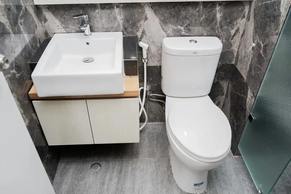 Южный Тангеранг: Comfy and Minimalist Studio Apartment at Tuscany Residences