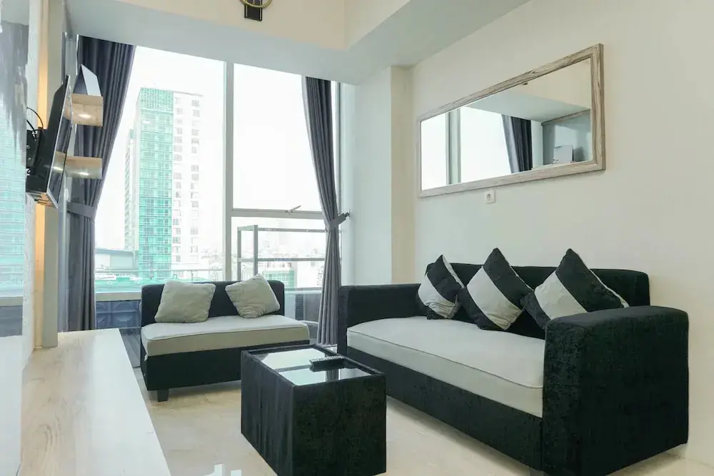 Джакарта: Fully Furnished with Comfortable Design 2BR Harco Mangga Besar Apartment