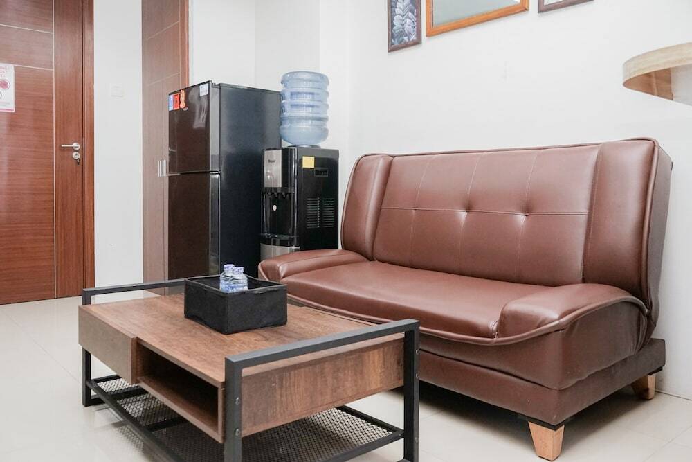 Джакарта: Homey 2BR Apartment Vittoria Residence