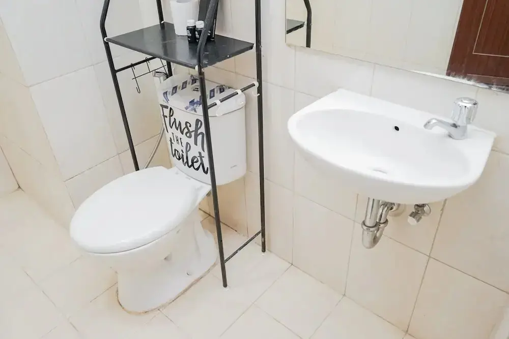 Джакарта: Homey 2BR Apartment Vittoria Residence